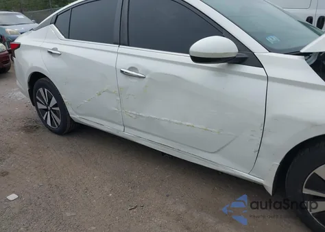 2021 Nissan Altima Sv Intelligent Awd z USA, uszkodzony, nr VIN 1N4BL4DW6MN330973